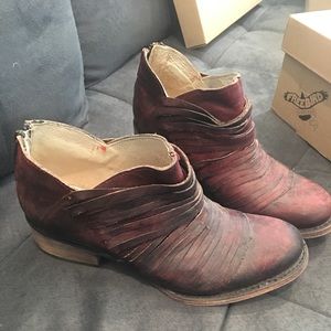 Freebird by Steven FB-Score Wine Size 7 Booties